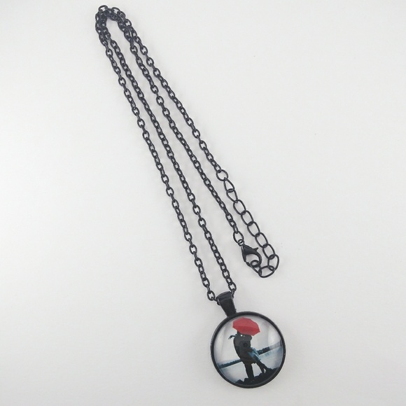 Couple Kiss Love Photo Image Necklace - Picture 2 of 2